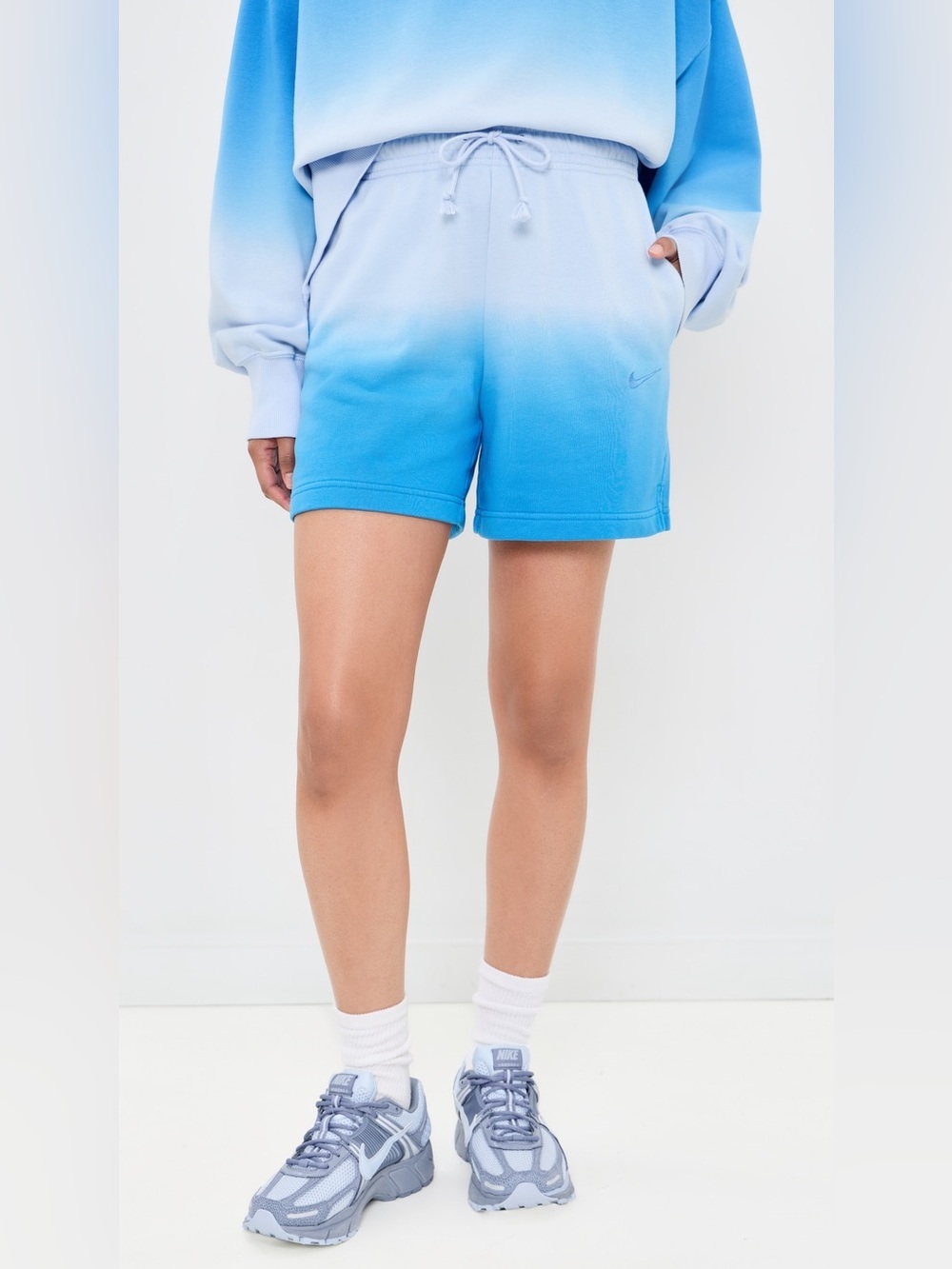 Nike Sportswear Phoenix Fleece Mid-Rise Ombre Shorts